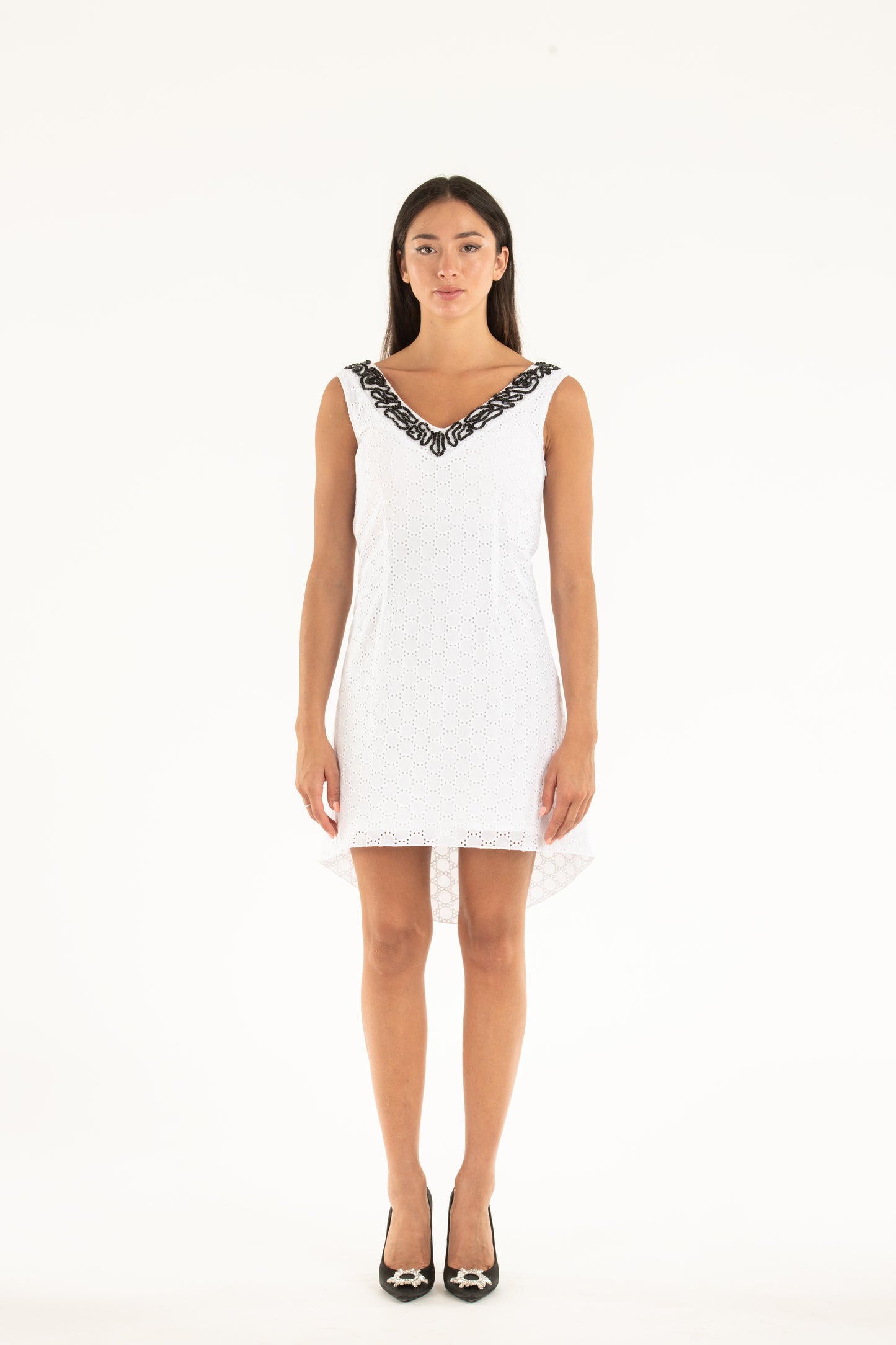 Abito donna in cotone sangallo con scollo a V