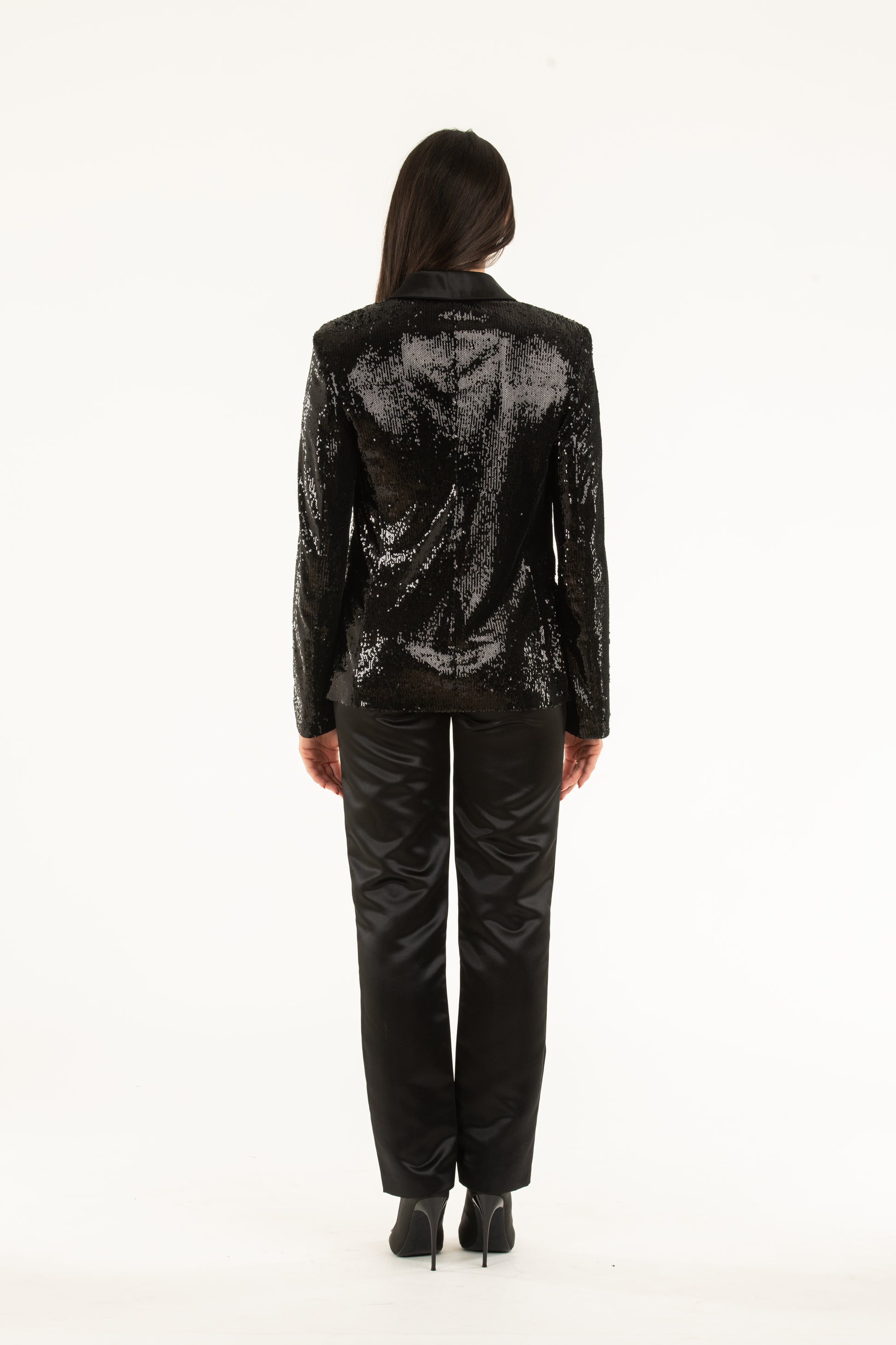 Smoking donna in Paillettes